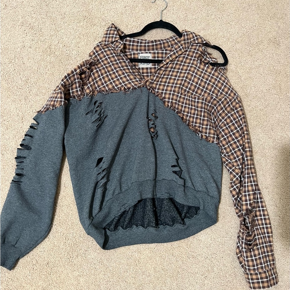 From LF, I believe it is a small but fits a little oversized. Only worn once